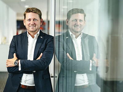 „Nejžádanější nebudou osoby, co toho umějí nejvíc, ale ti, kteří se umí nejrychleji učit a přinášet hodnotu,“ říká Jiří Halbrštát, ředitel náboru a marketingu ManpowerGroup.