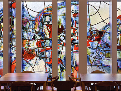 Restaurace Kafka Brasserie, vitráž od Josefa Jíry